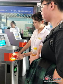 唐山北站引入人臉自助識(shí)別設(shè)備，旅客秒速通關(guān)更便捷